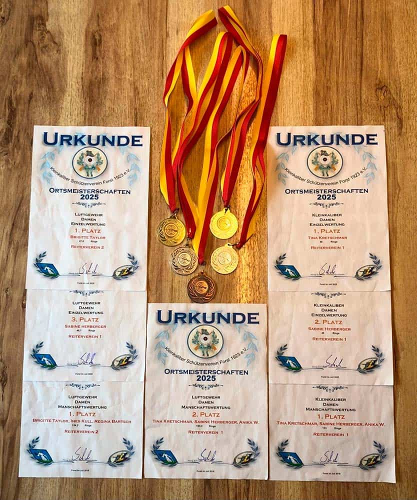 Urkunden und Medaillien