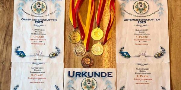 Urkunden und Medaillien