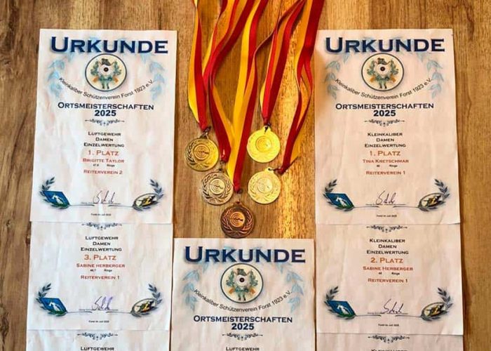 Urkunden und Medaillien